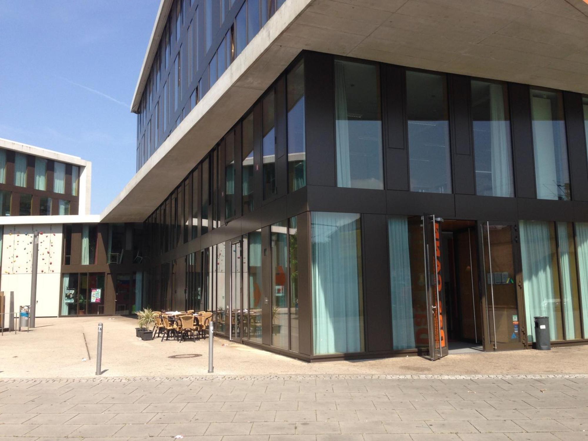 Jugendherberge Stuttgart Neckarpark Exterior photo